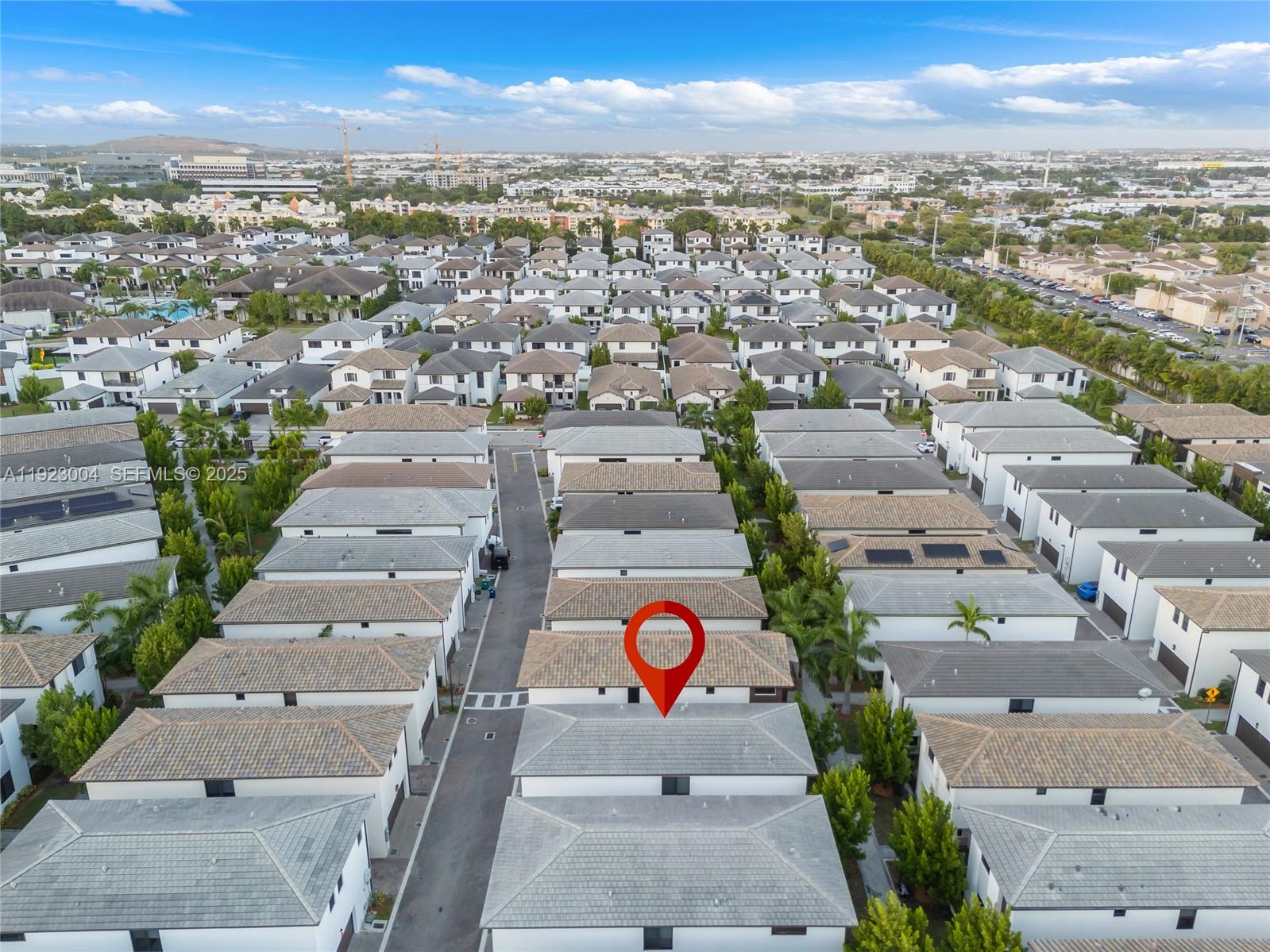 CANARIAS EAST - Residential Lease