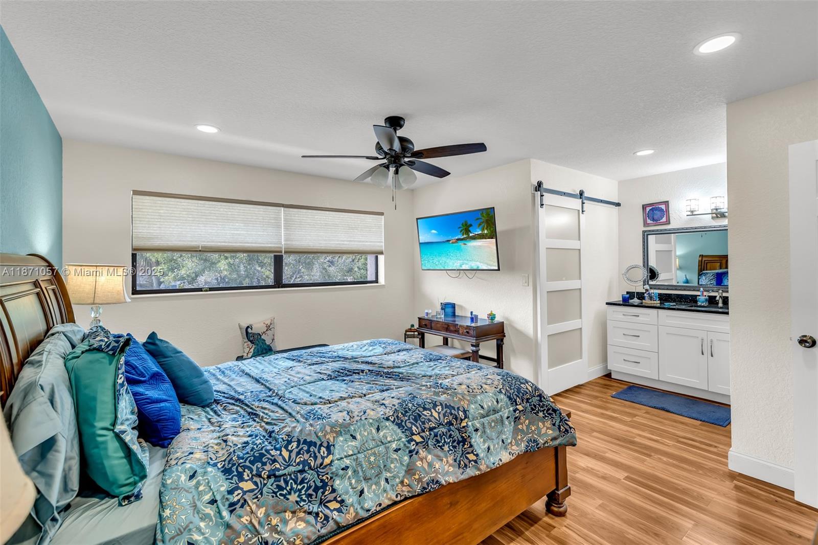 POND APPLE PLACE II CONDO - Residential