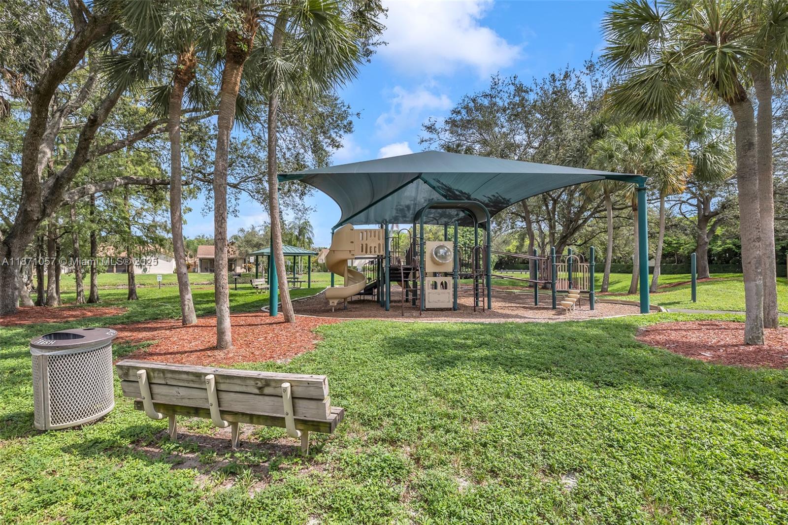 POND APPLE PLACE II CONDO - Residential