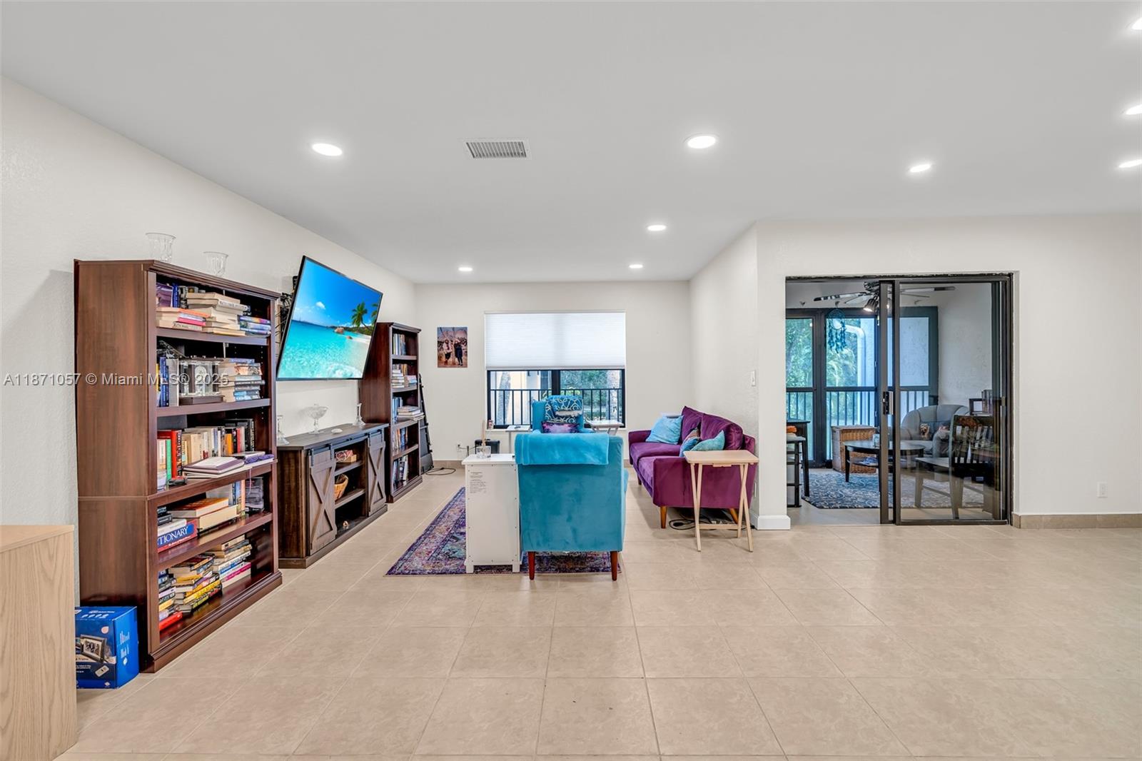 POND APPLE PLACE II CONDO - Residential