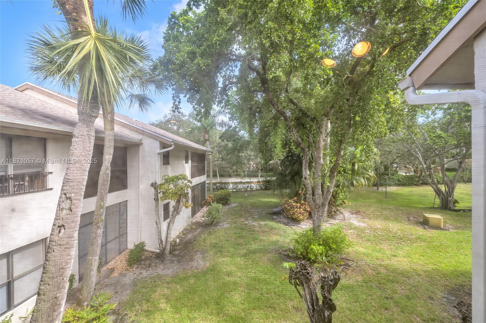 POND APPLE PLACE II CONDO - Residential