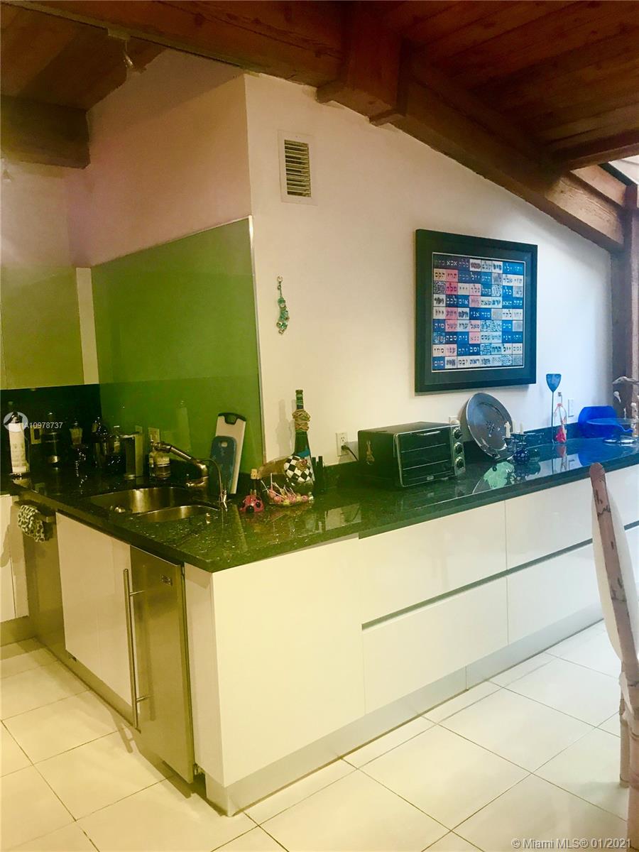 BAY HARBOR ISLAND - Residential