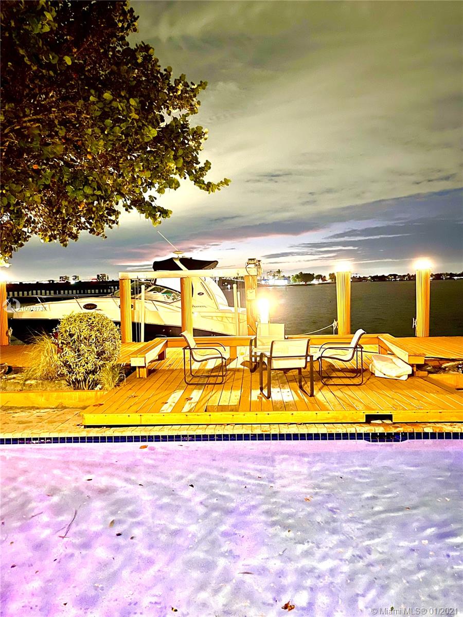 BAY HARBOR ISLAND - Residential