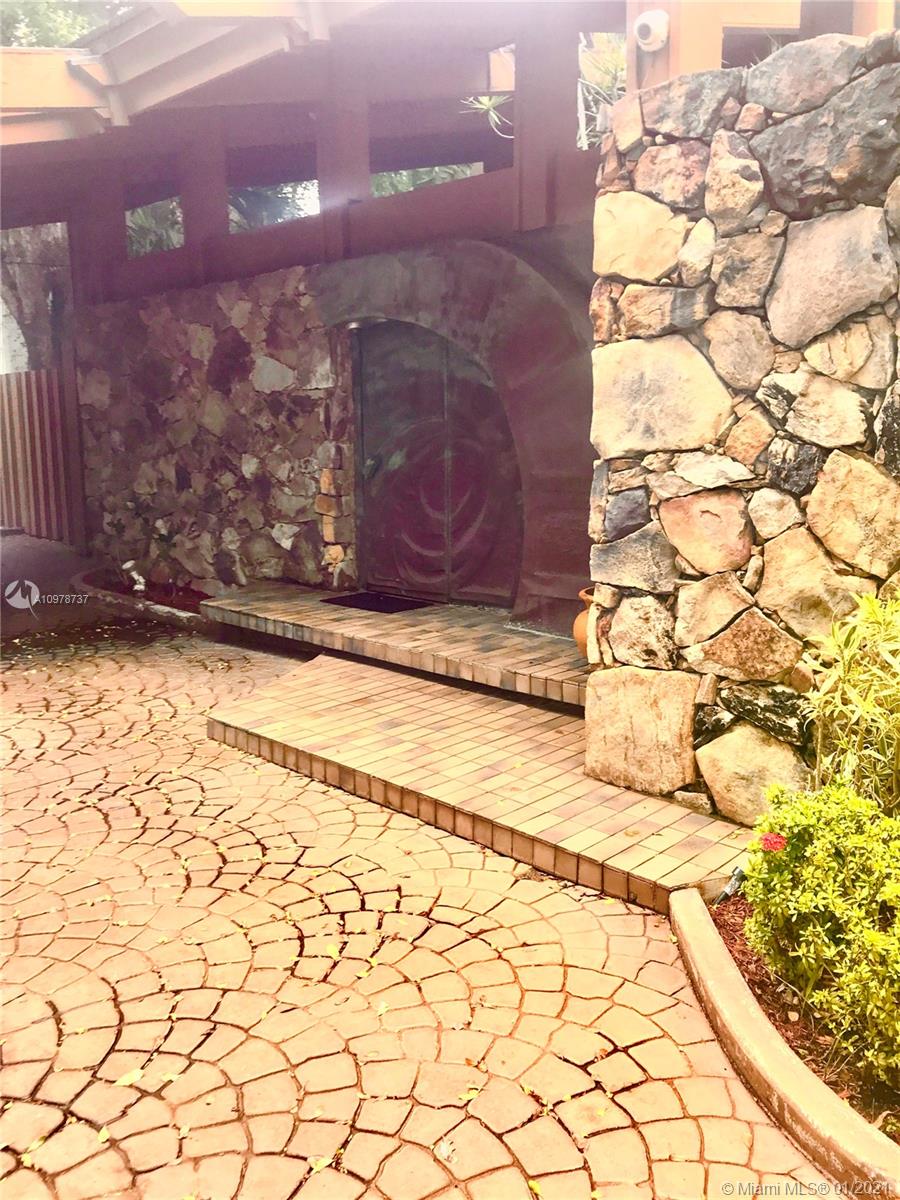 BAY HARBOR ISLAND - Residential