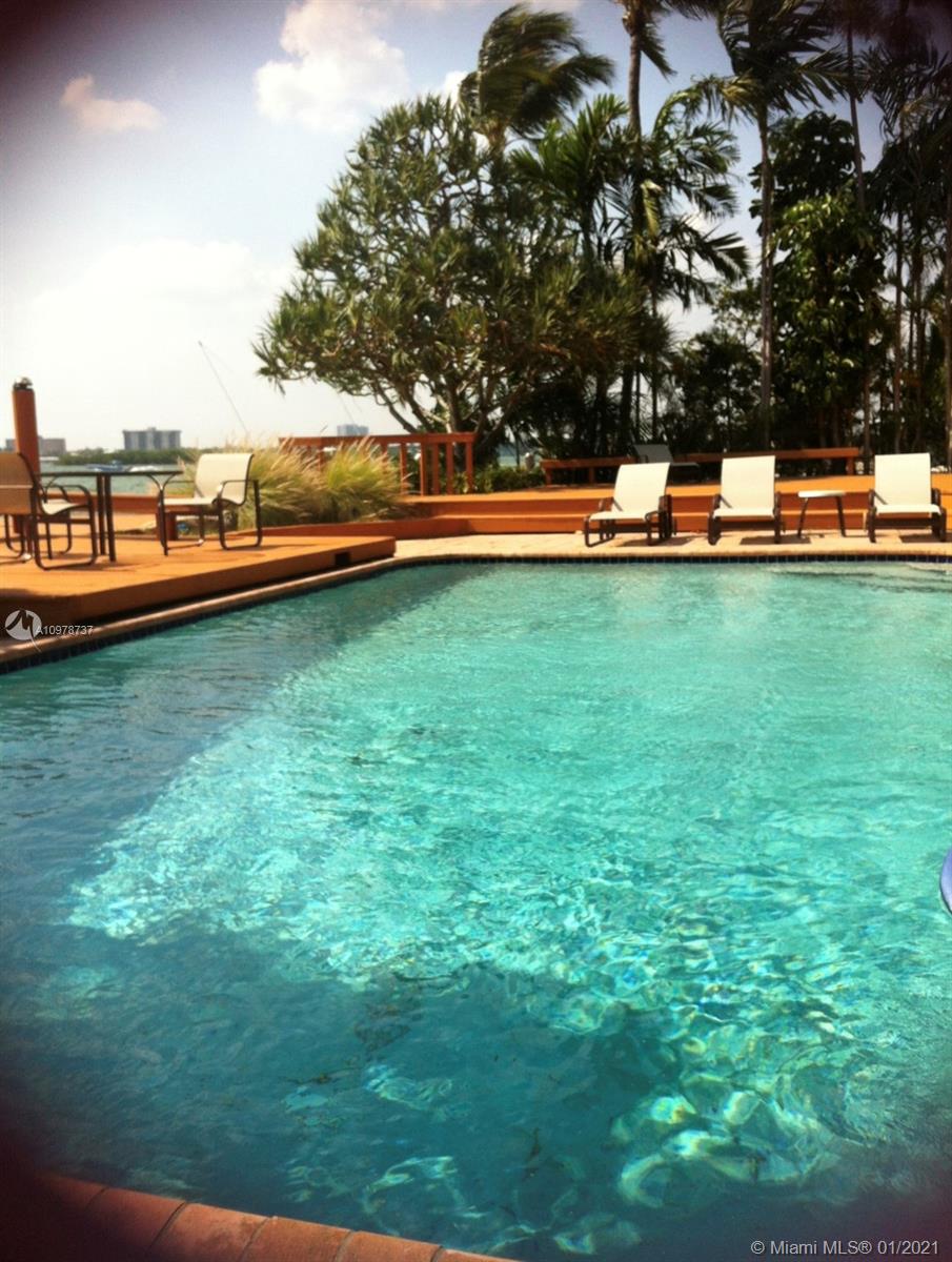 BAY HARBOR ISLAND - Residential