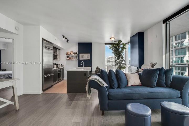 500 BRICKELL WEST CONDO - Residential