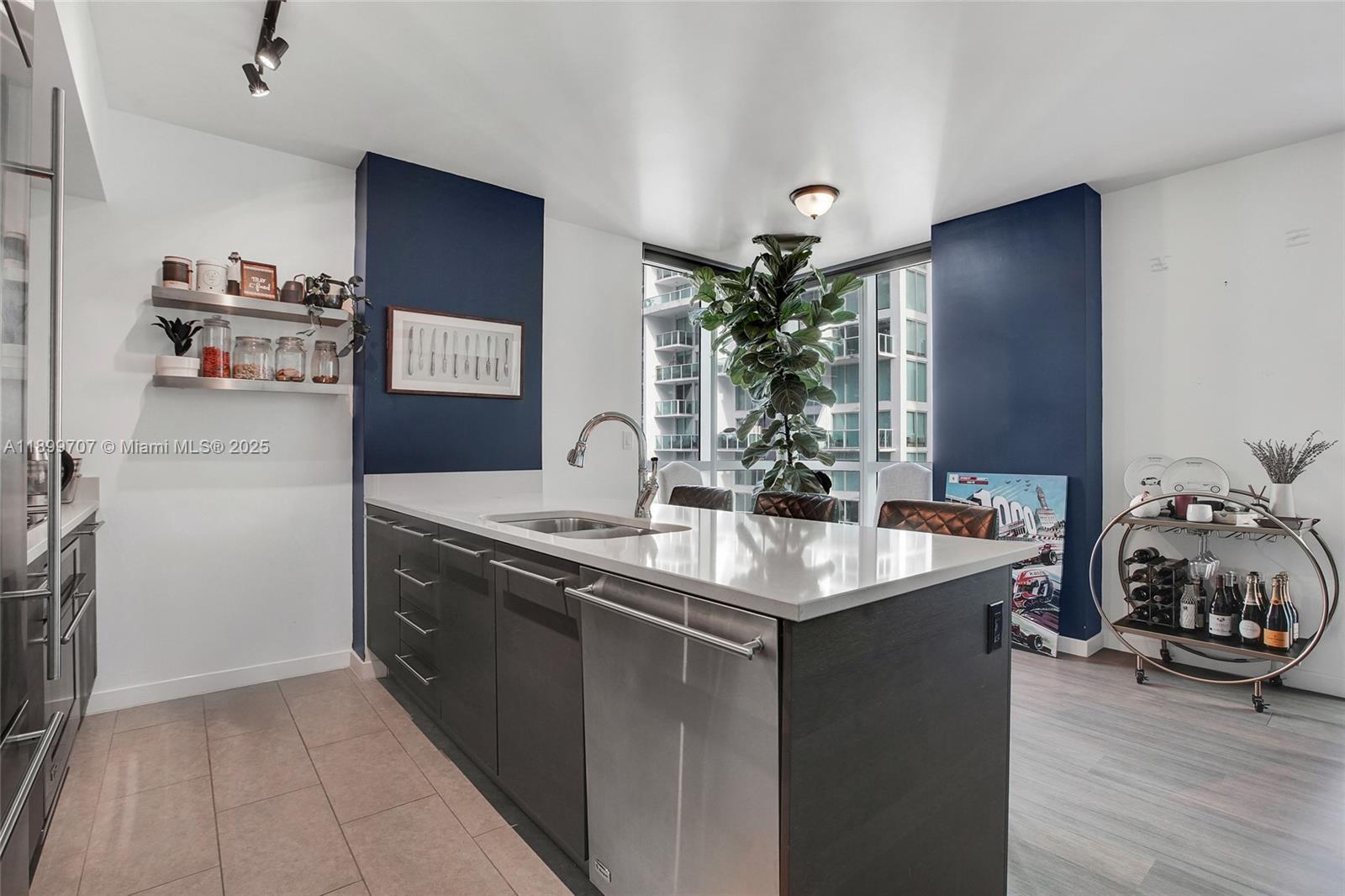 500 BRICKELL WEST CONDO - Residential