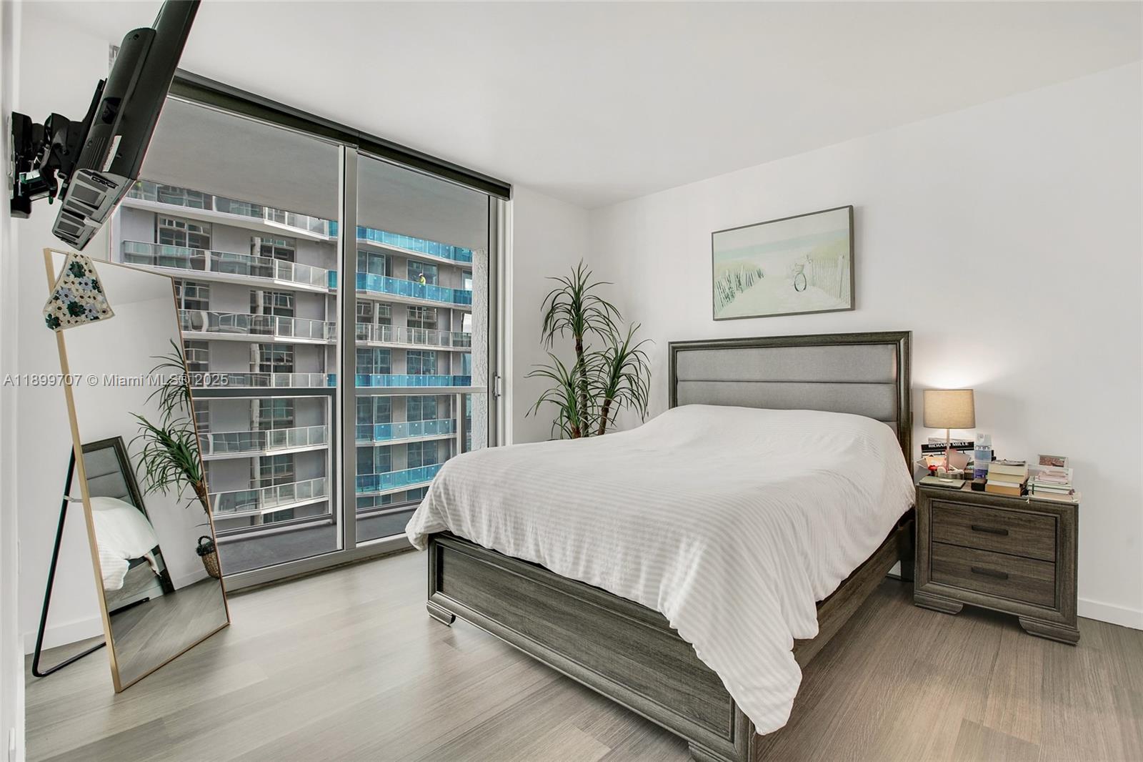 500 BRICKELL WEST CONDO - Residential