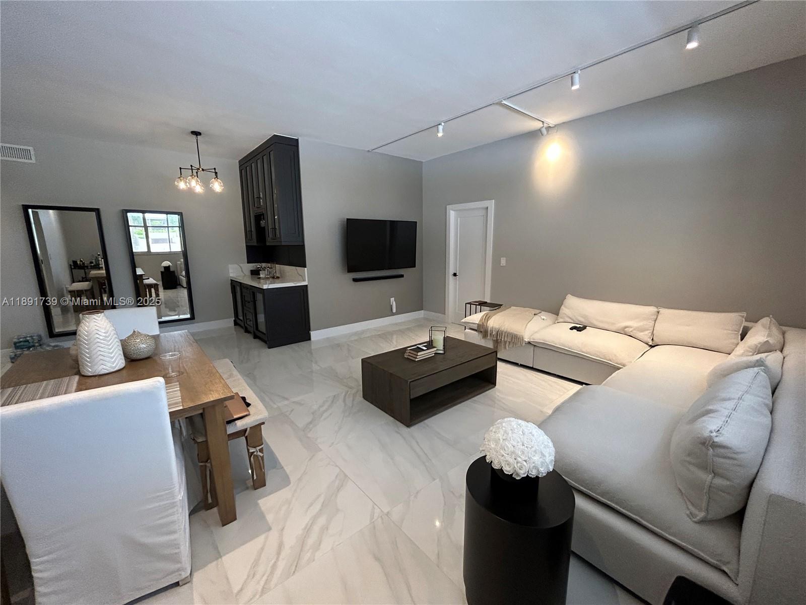 GABLES PLAZA CONDO - Residential Lease