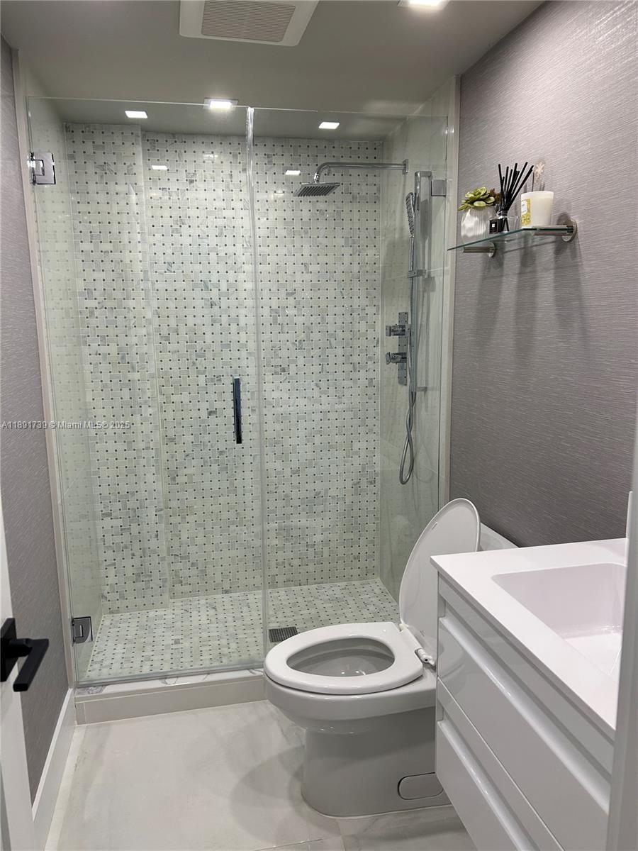 GABLES PLAZA CONDO - Residential Lease