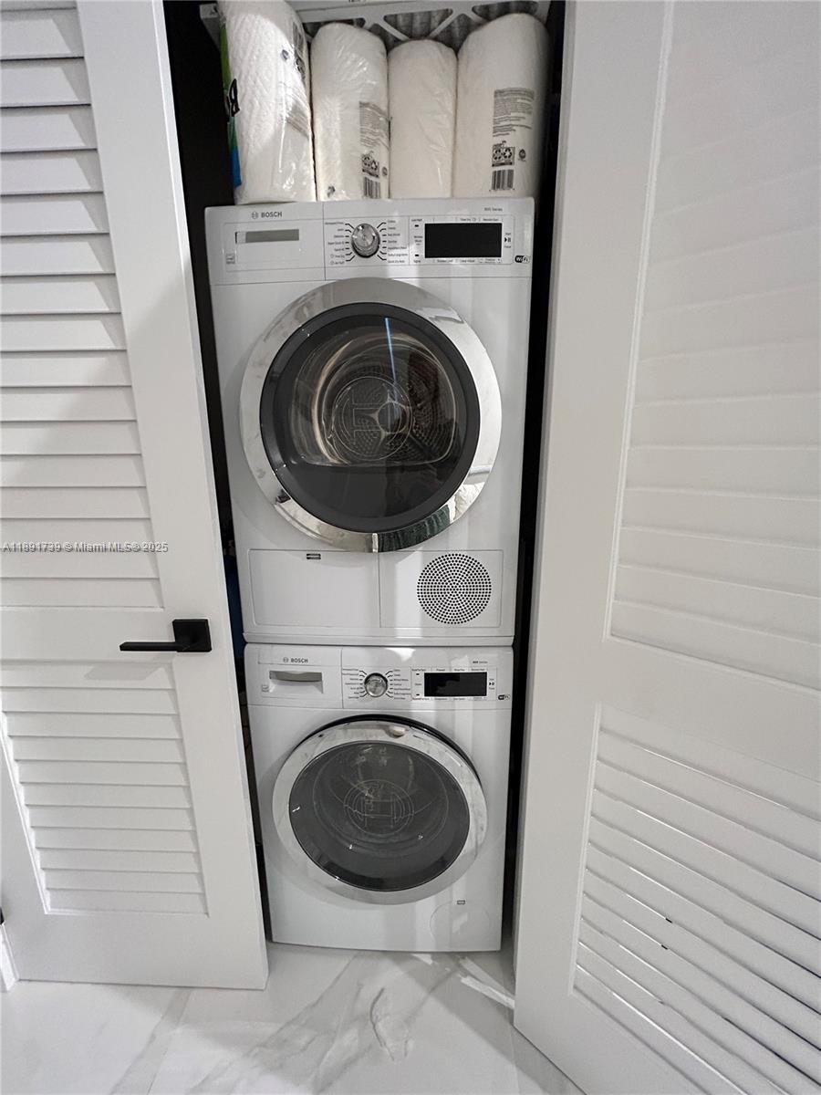 GABLES PLAZA CONDO - Residential Lease