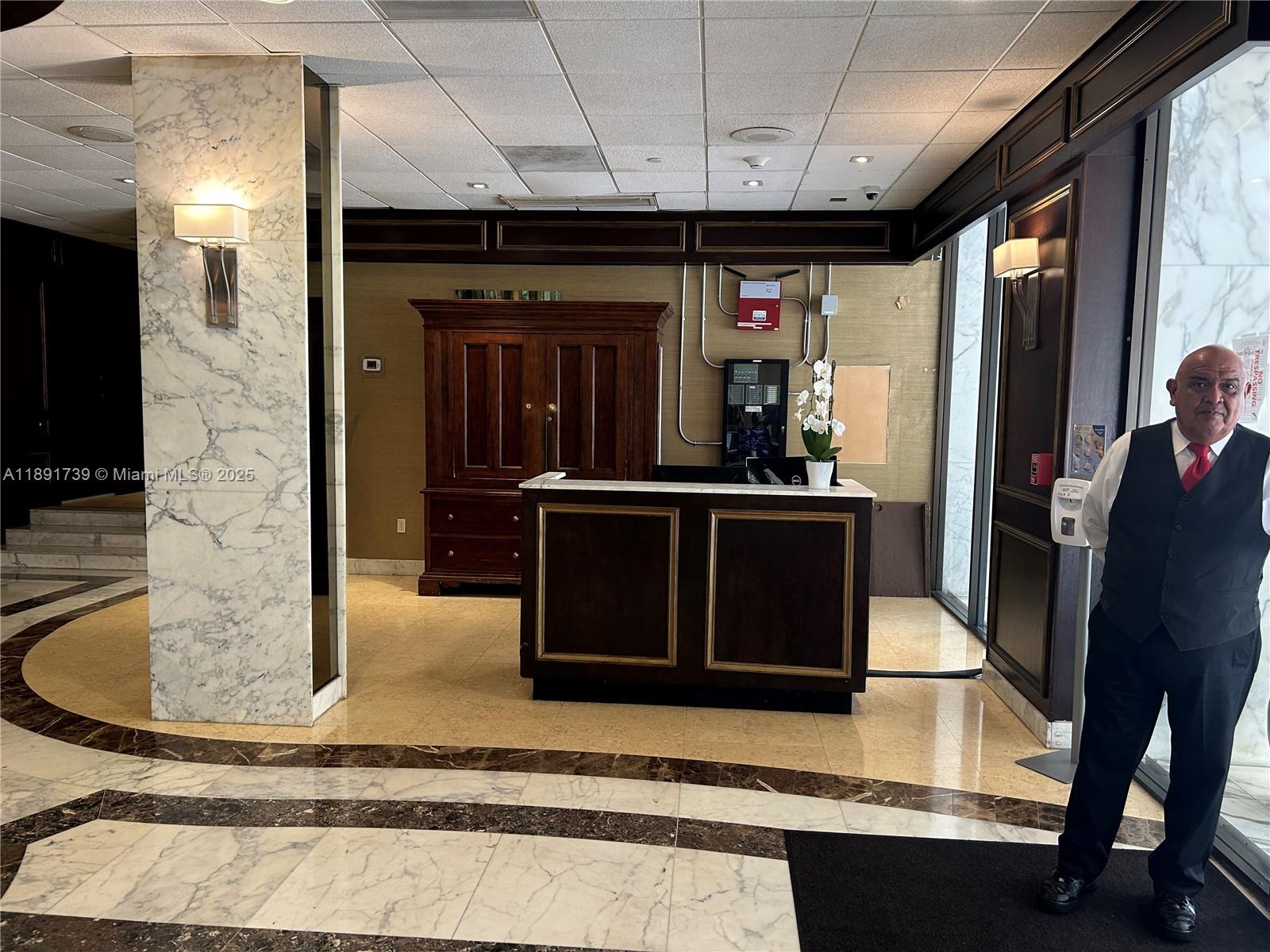 GABLES PLAZA CONDO - Residential Lease