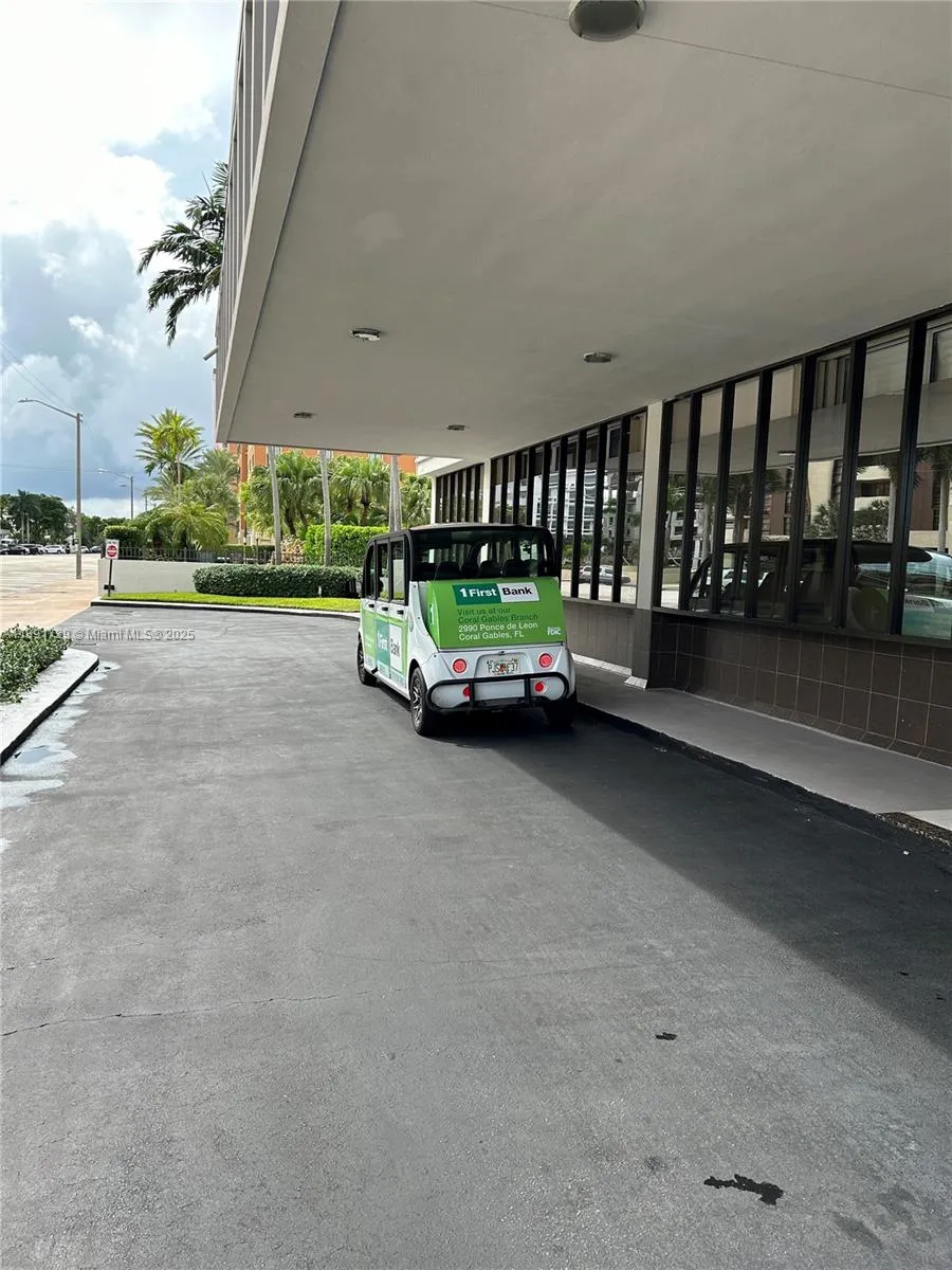 Coral Gables, Florida 33134, United States, 2 Bedrooms Bedrooms, ,2 BathroomsBathrooms,Residential,Active,223600