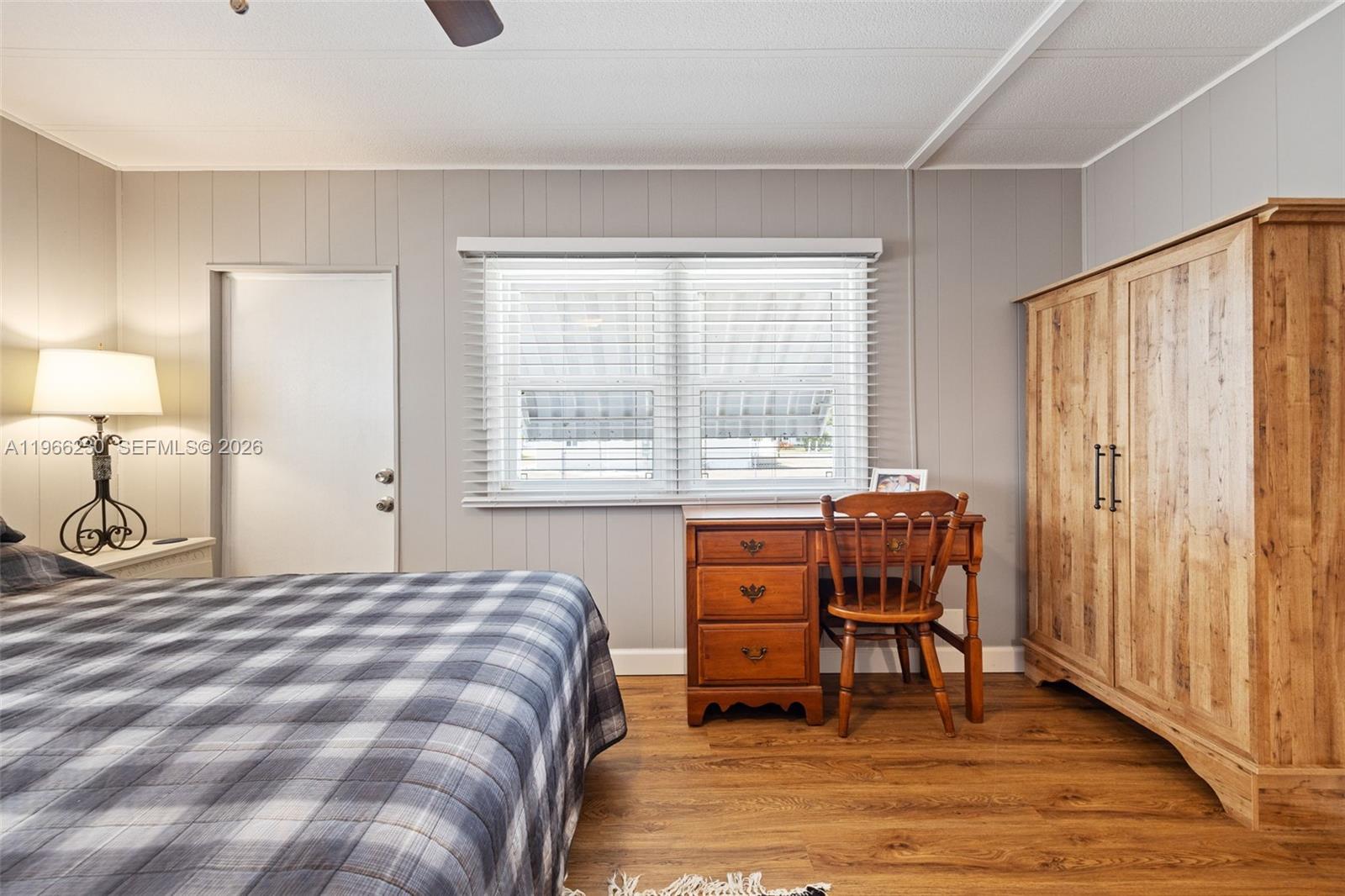 IMPERIAL BONITA ESTATES - Residential