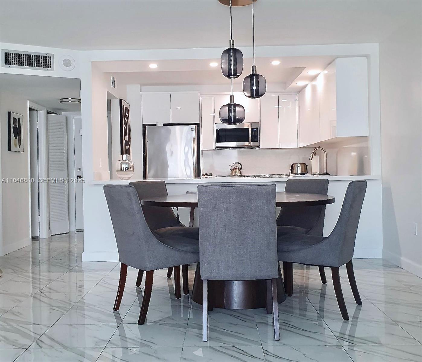 ADMIRALS PORT CONDO - EAS - Residential Lease