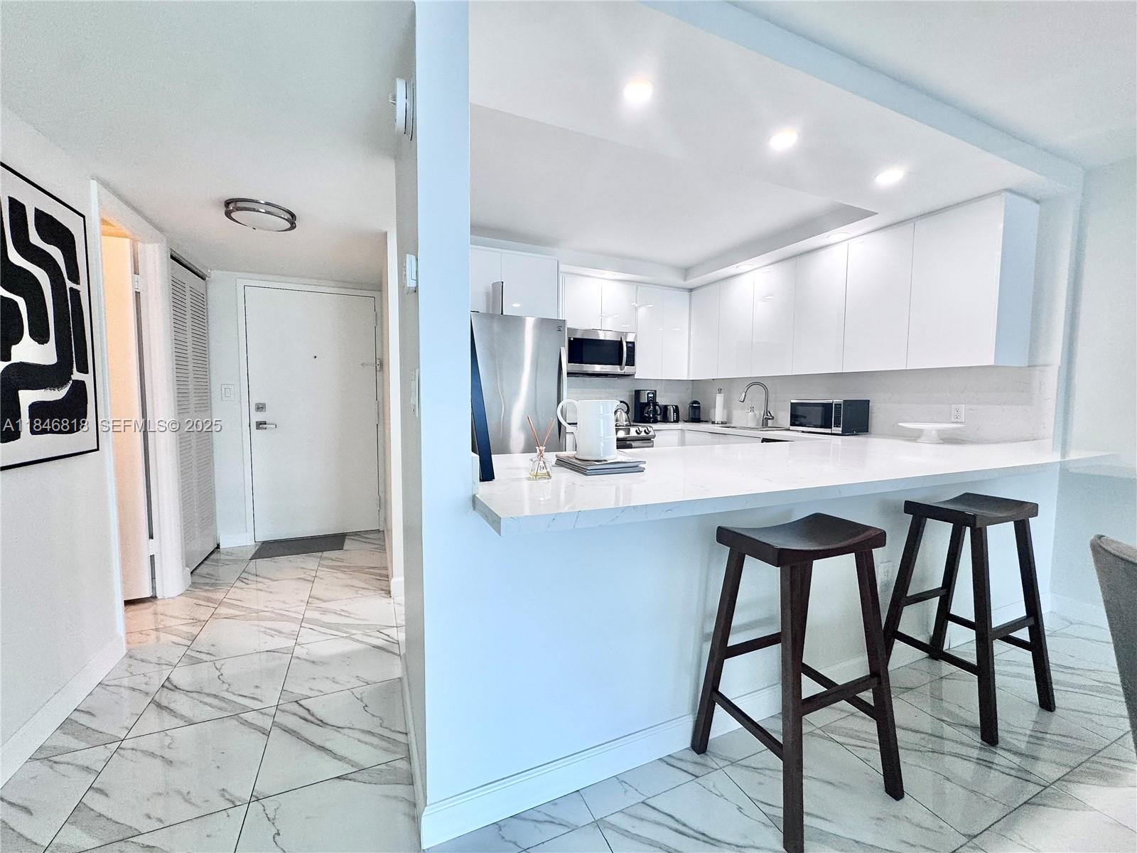 ADMIRALS PORT CONDO - EAS - Residential Lease