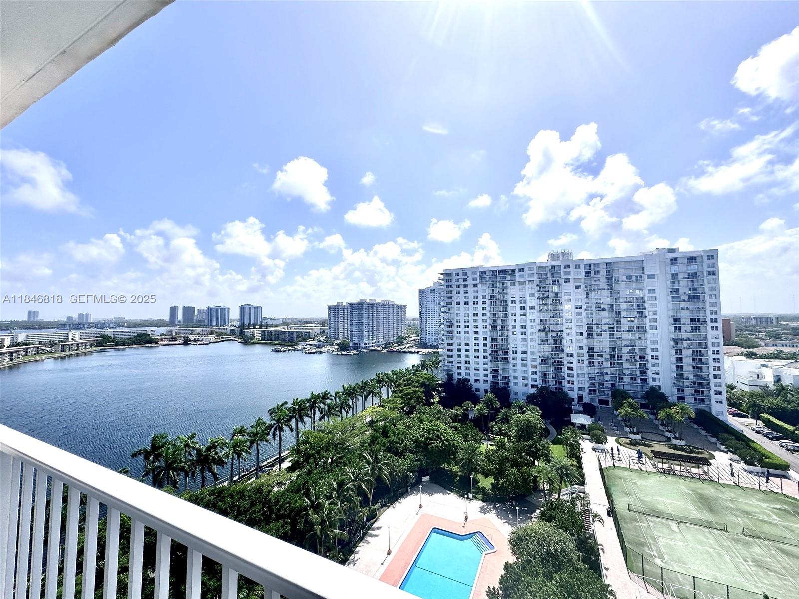 ADMIRALS PORT CONDO - EAS - Residential Lease