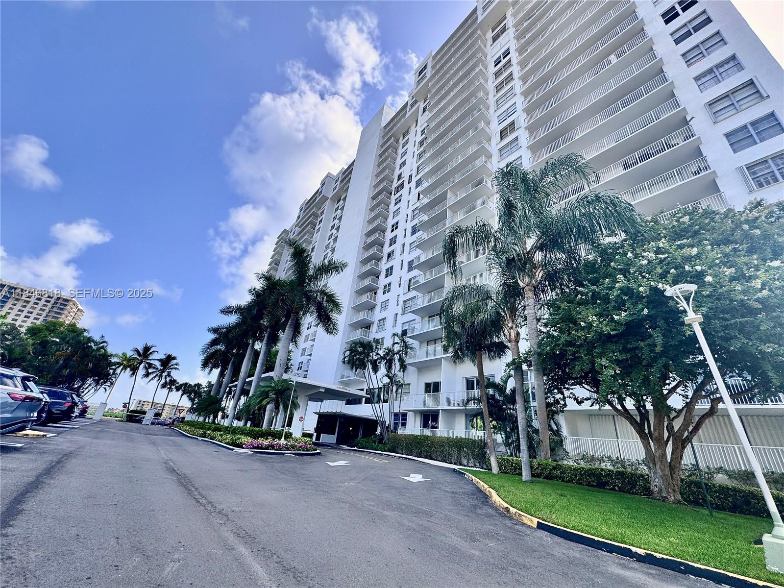 ADMIRALS PORT CONDO - EAS - Residential Lease