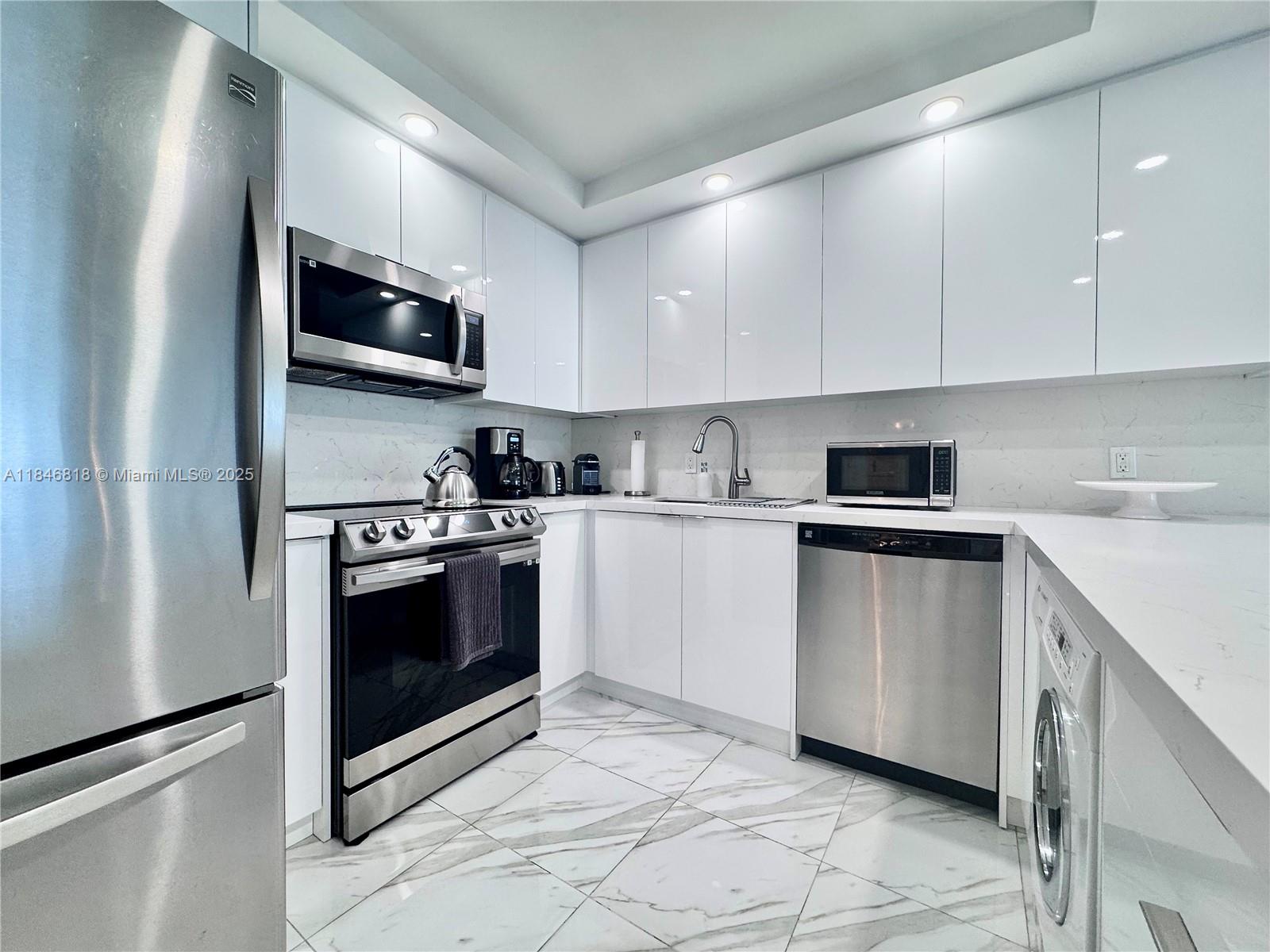Spectacular 15th-Floor Unit with Breathtaking Water Views! Available Yearly or for less than one year, prices vary.
This beautifully updated unit features a modern kitchen and completely renovated bathrooms, all thoughtfully designed with high-end finishes. Fully furnished with luxurious, designer furniture, this 15th-floor residence offers panoramic water views, as well as scenic vistas of the tennis courts and sparkling pool below. A true gem—move-in ready and perfect for enjoying the South Florida lifestyle in style!