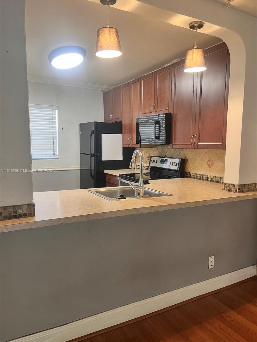 WOODBRIDGE CONDO - Residential