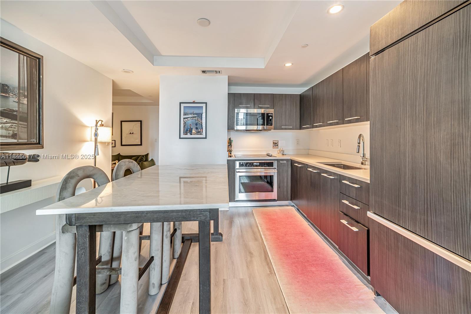 45 SW 9th St 1204