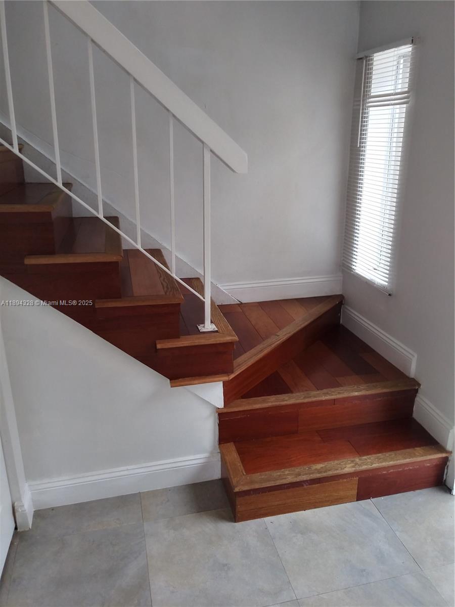 HABITAT II CONDO - Residential