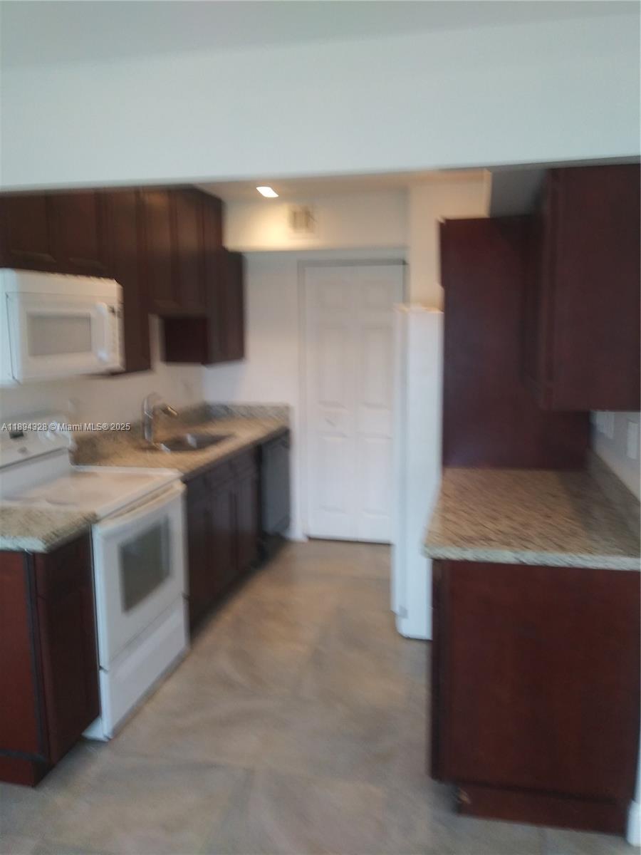 HABITAT II CONDO - Residential