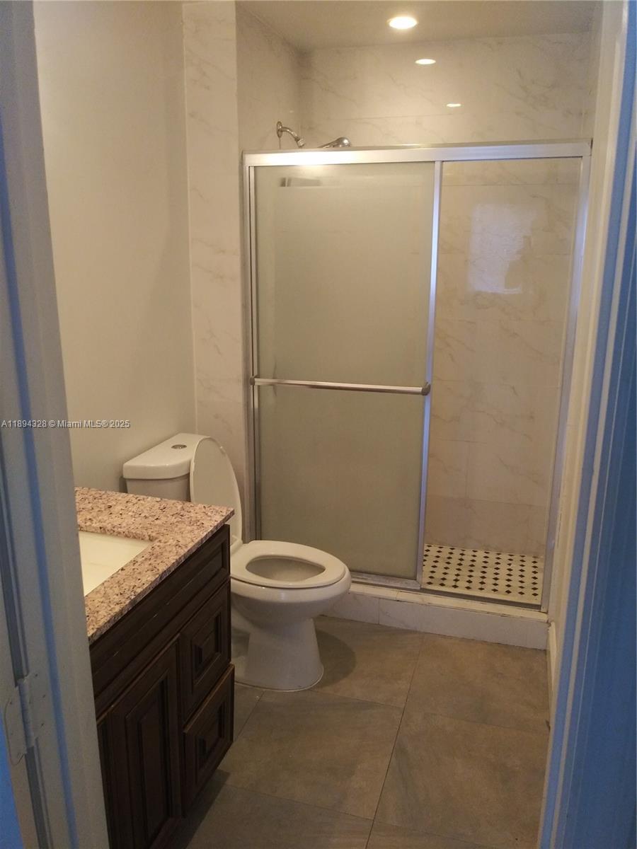 HABITAT II CONDO - Residential