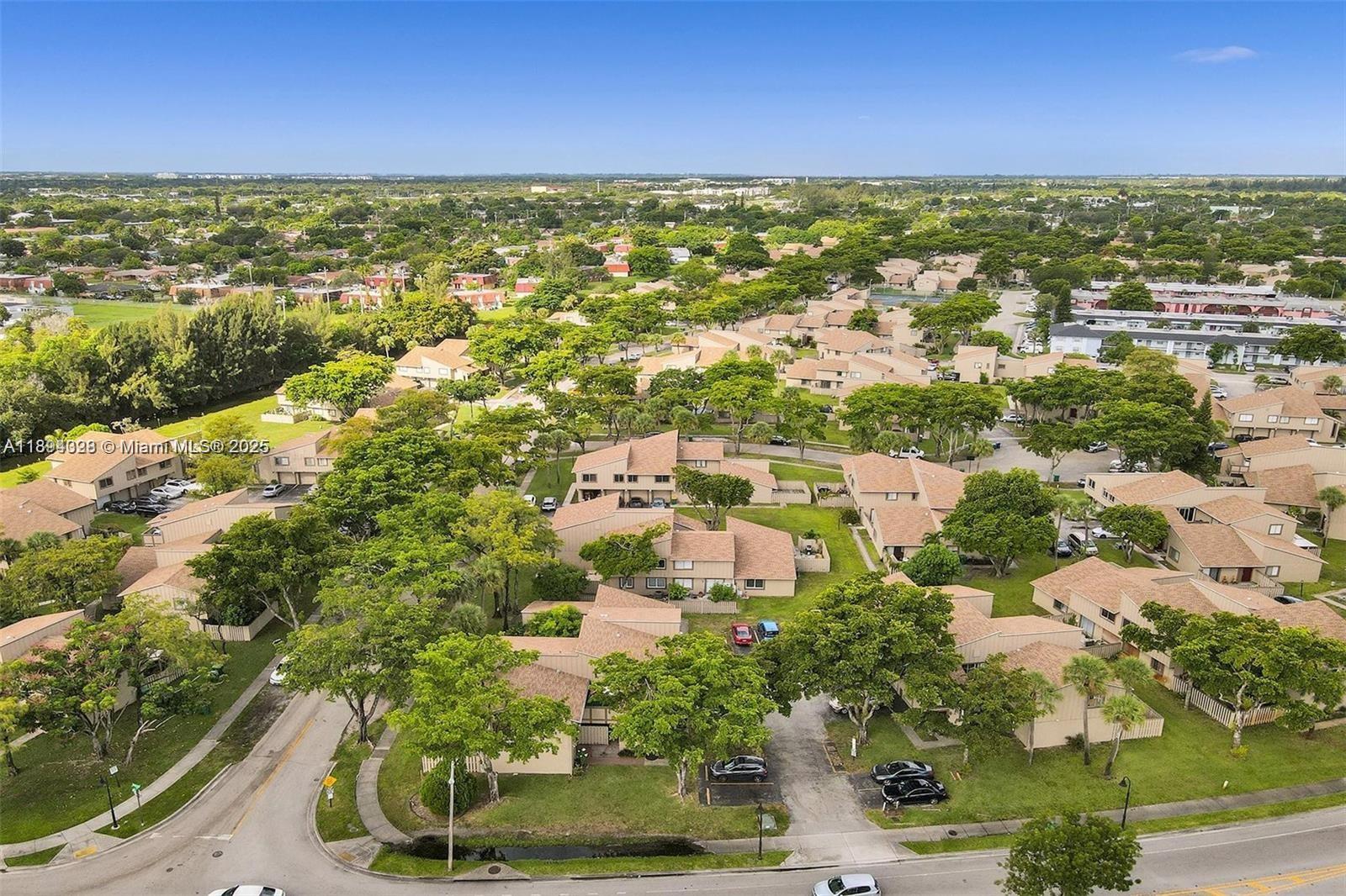 HABITAT II CONDO - Residential