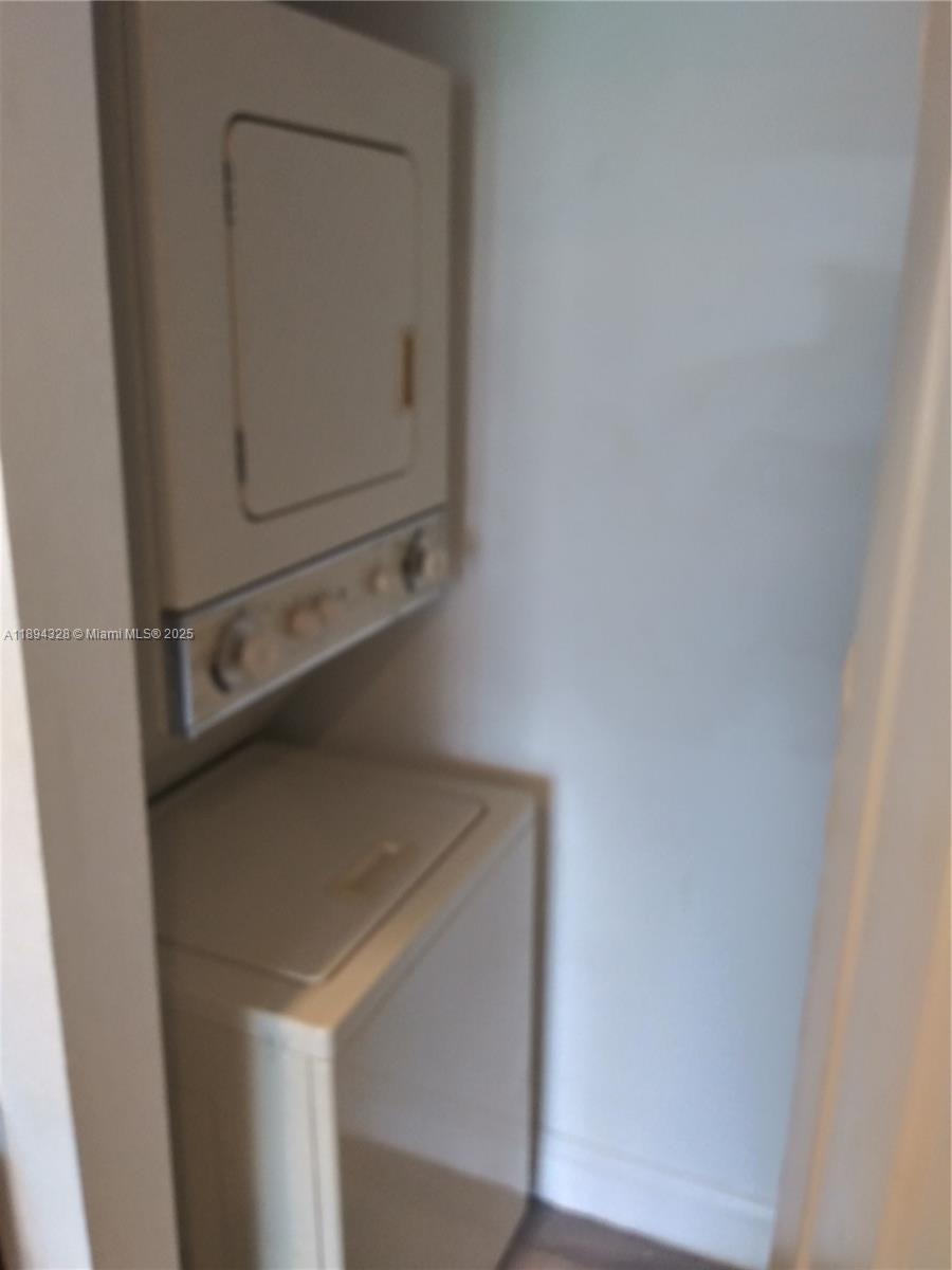 HABITAT II CONDO - Residential