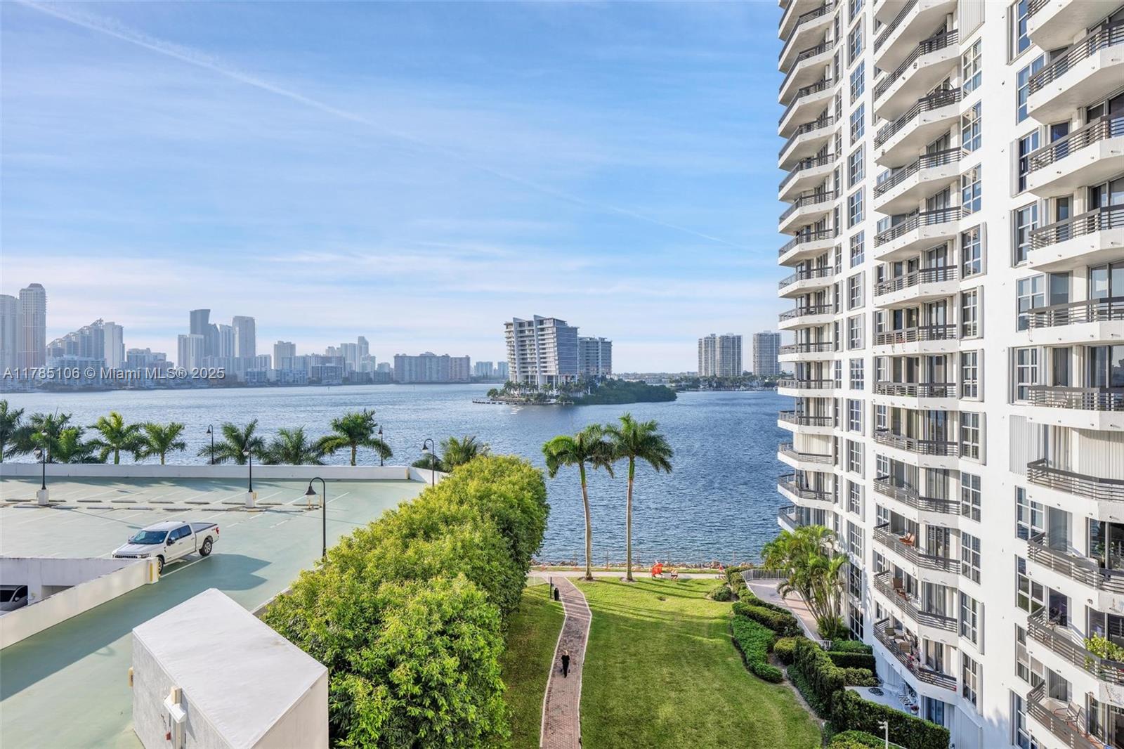 3530 Mystic Pointe Dr 710