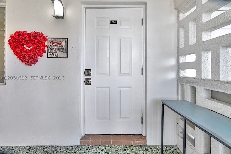 1450 NE 170th St 204, North Miami Beach FL 33162