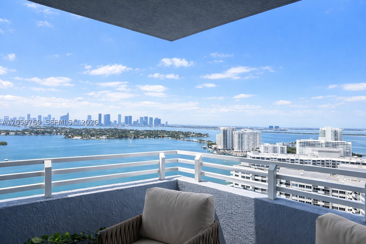 1330 West Ave 2601
