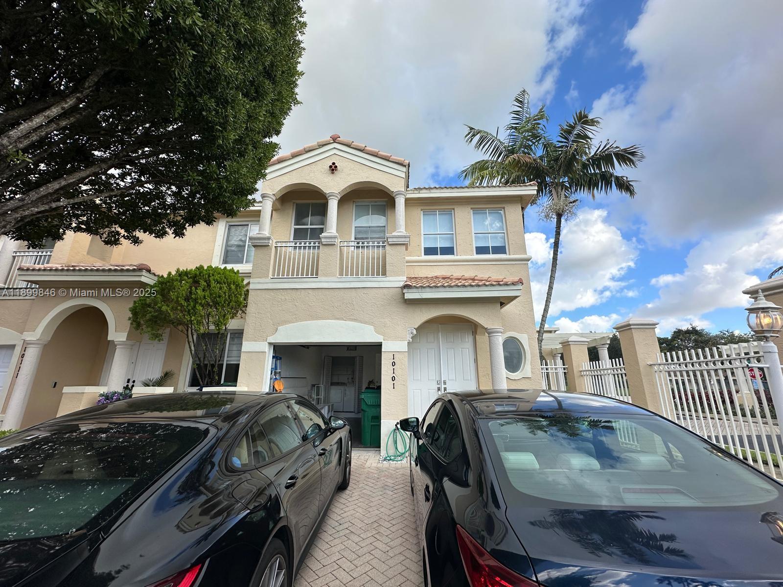 COSTA DORADA - Residential Lease