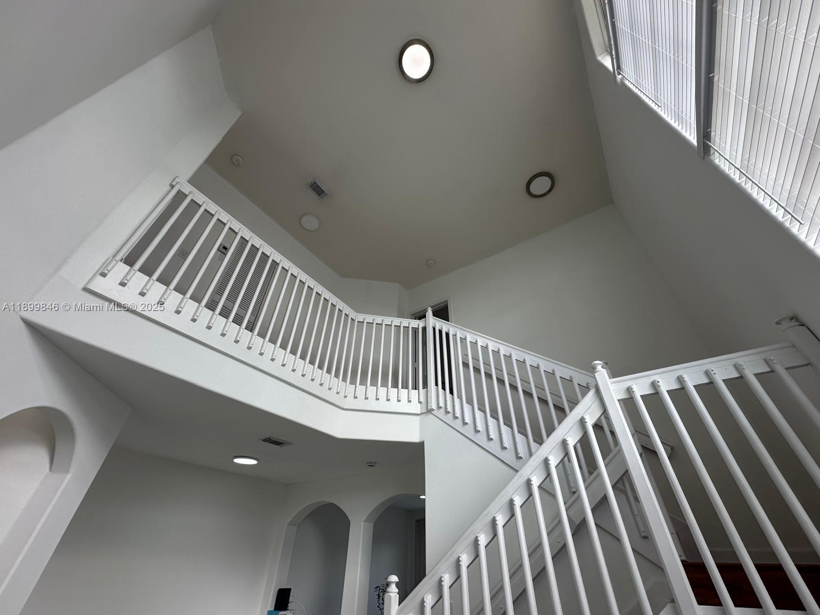 COSTA DORADA - Residential Lease