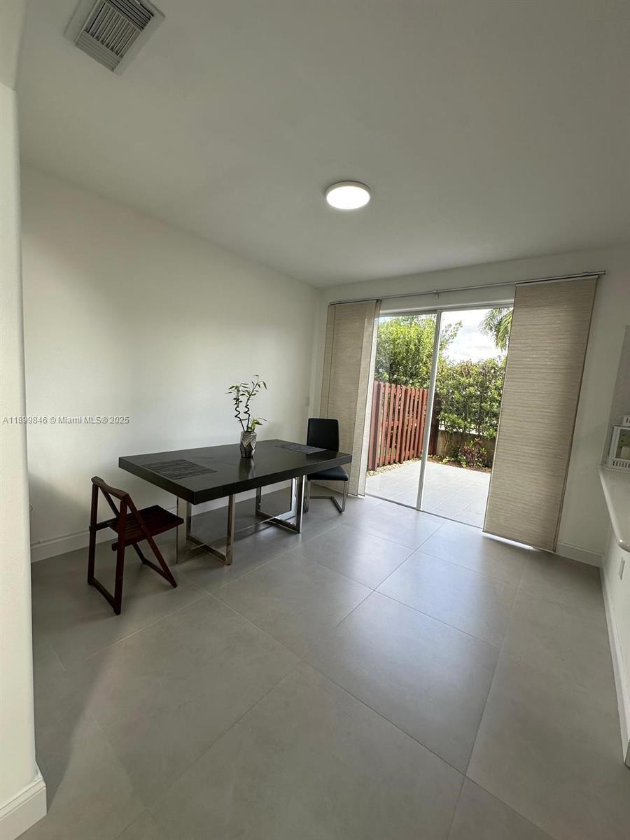 COSTA DORADA - Residential Lease