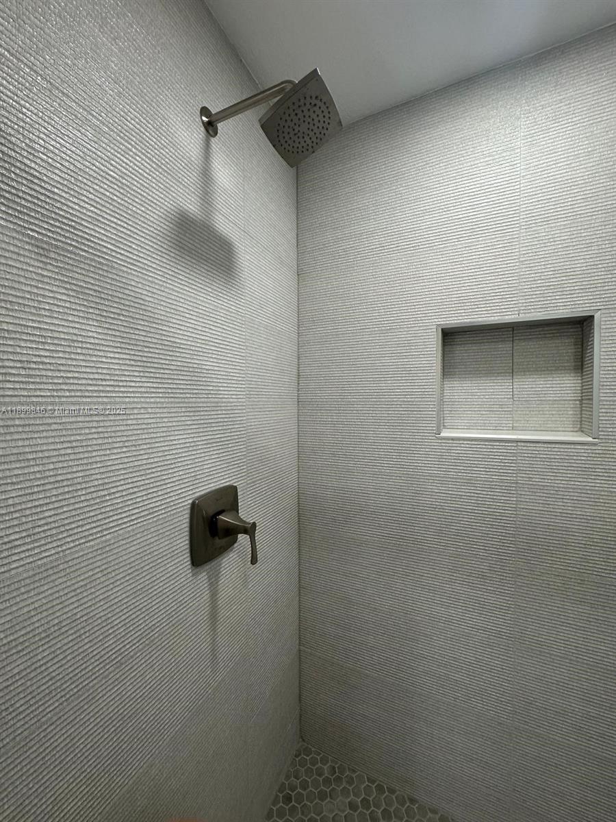 COSTA DORADA - Residential Lease