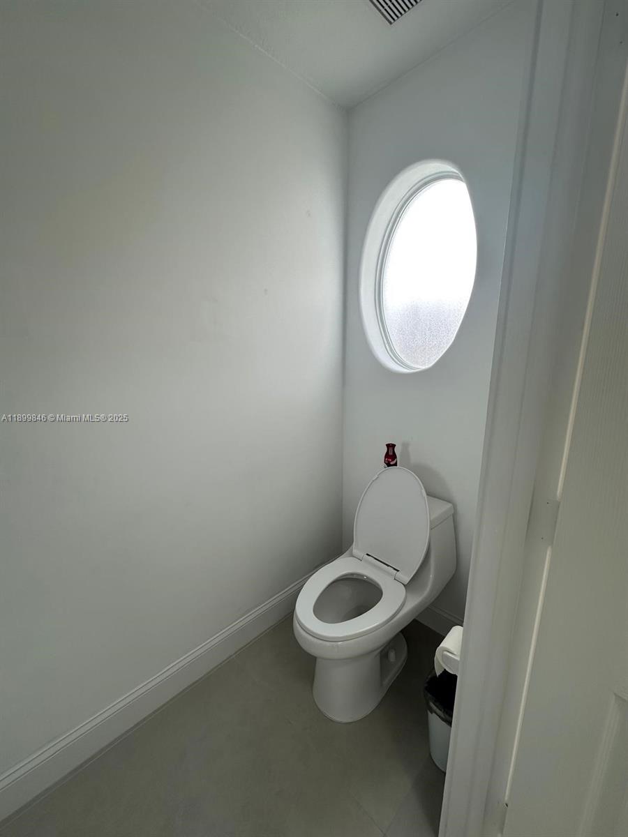 COSTA DORADA - Residential Lease