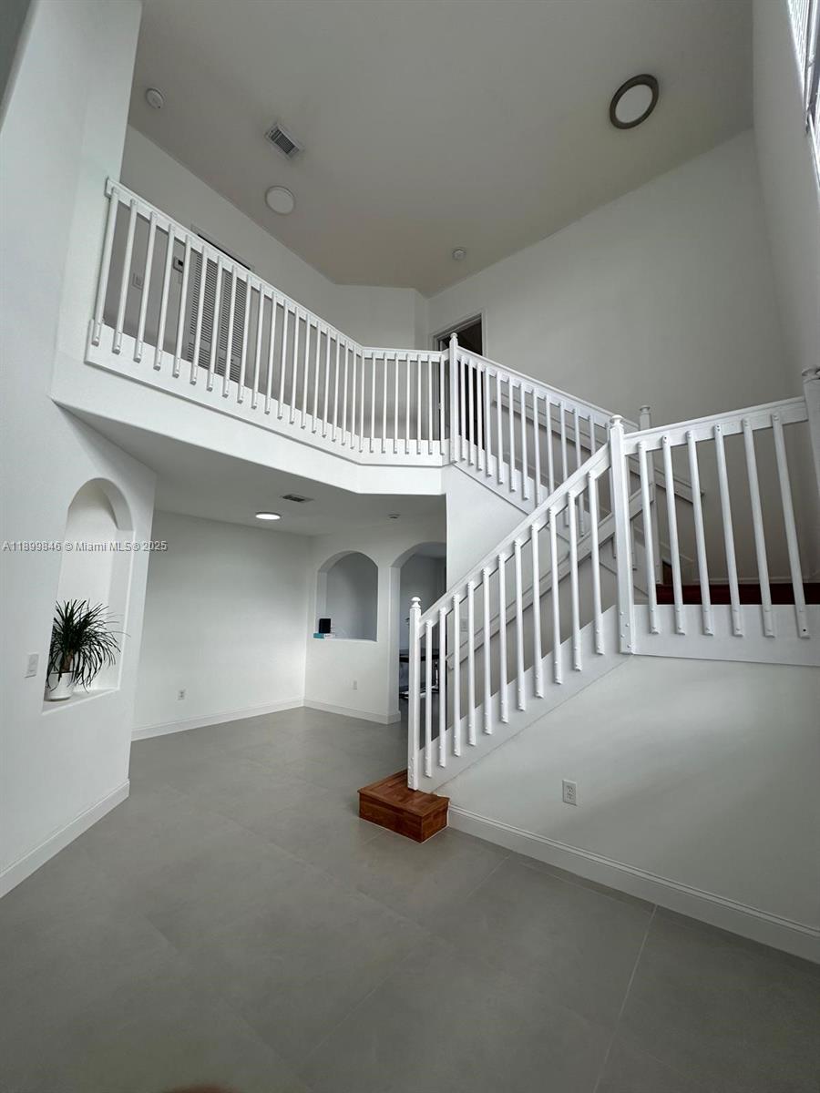 COSTA DORADA - Residential Lease