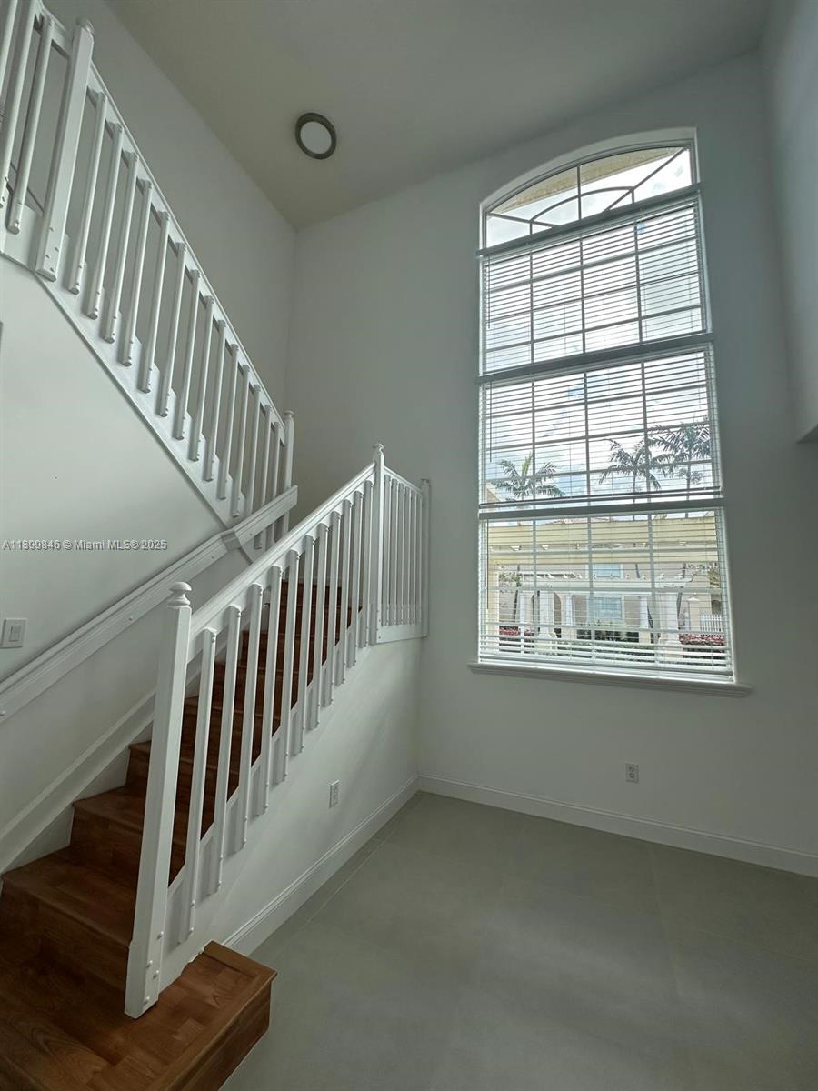 COSTA DORADA - Residential Lease