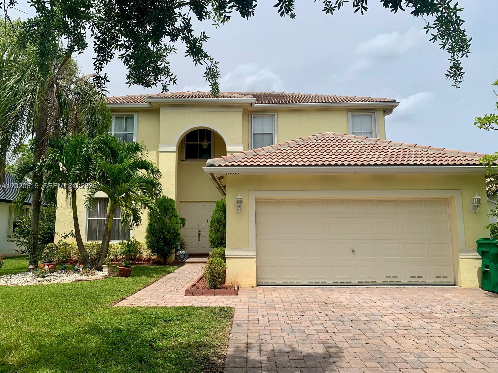 SUNSET LAKES PLAT ONE - Residential