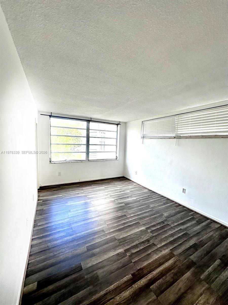 ROLLING GREEN CONDO C - Residential