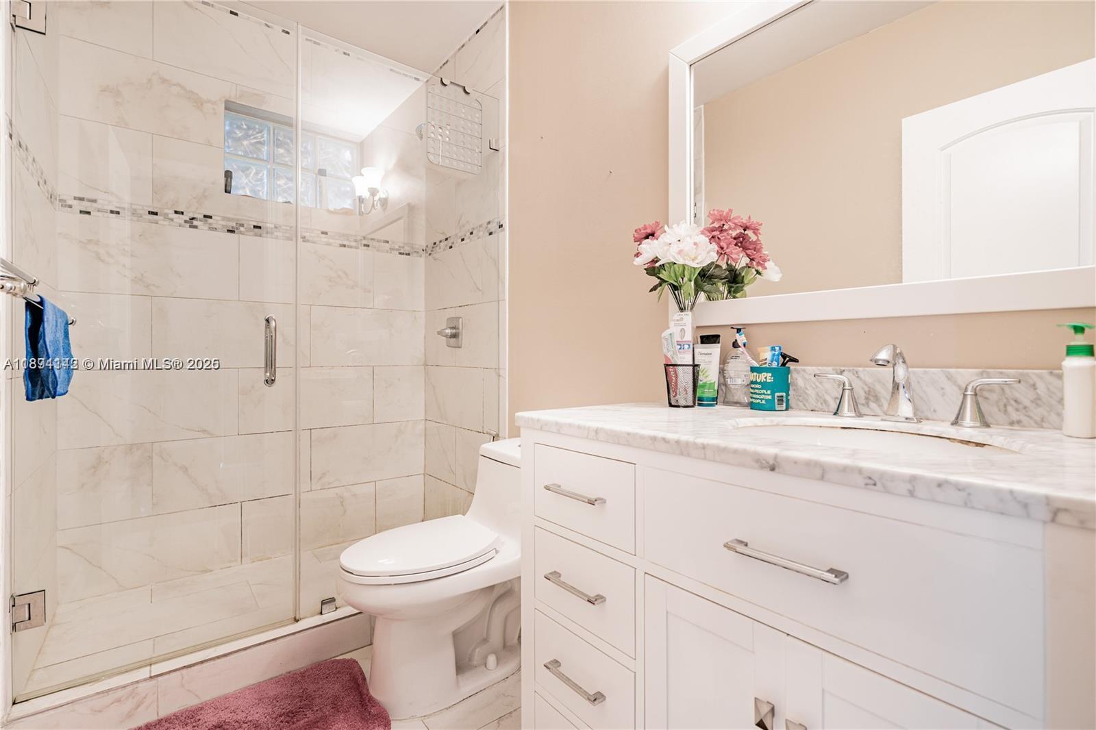 COUNTRY CLUB VILLAGE - Residential Lease