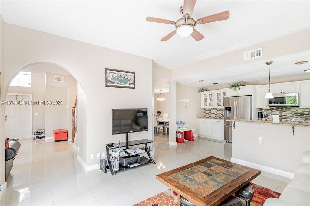Photo of 3412 NW 110th Way, Coral Springs, FL 33065 (MLS # A11894142)