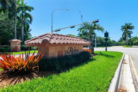 Single Family Residence in Weston FL 4254 Magnolia Ridge Dr Dr.jpg