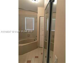 Flamingo Estates 150-6 B - Residential Lease