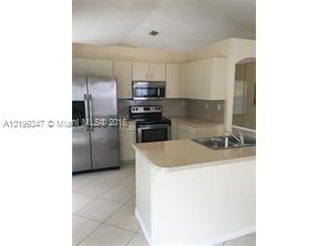 Flamingo Estates 150-6 B - Residential Lease