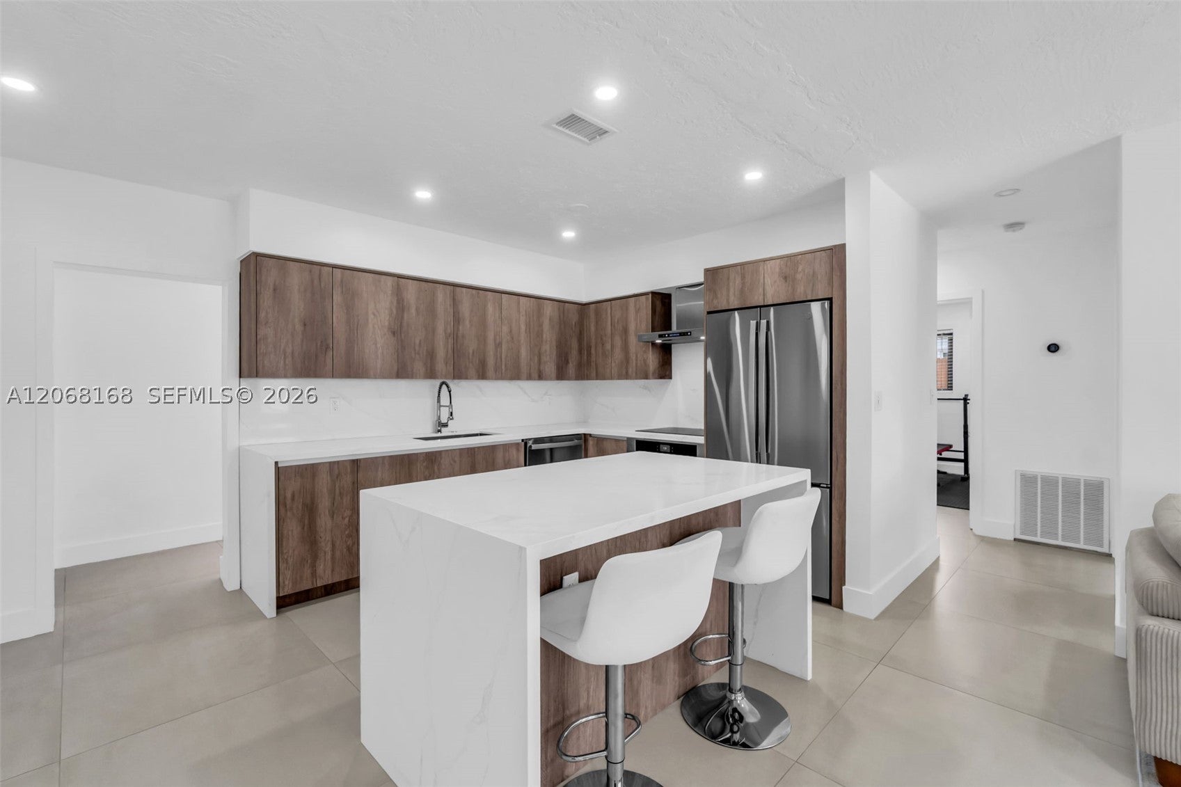 1524 NE 14th Ter
