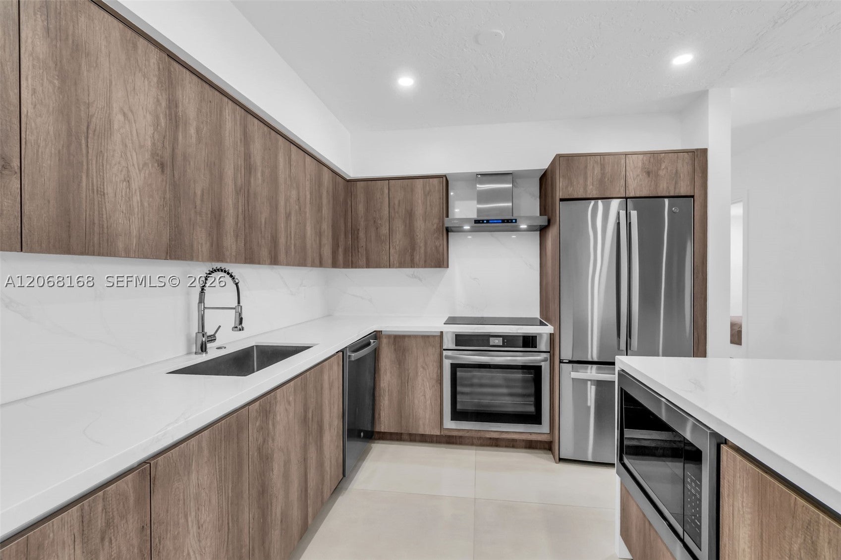 1524 NE 14th Ter