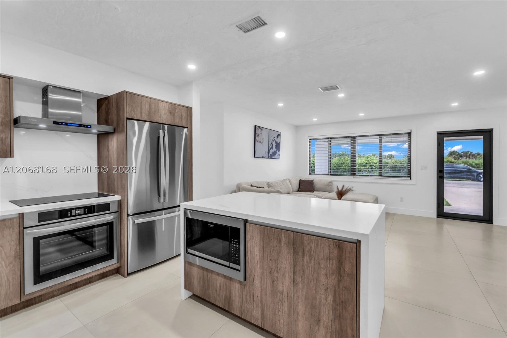 1524 NE 14th Ter